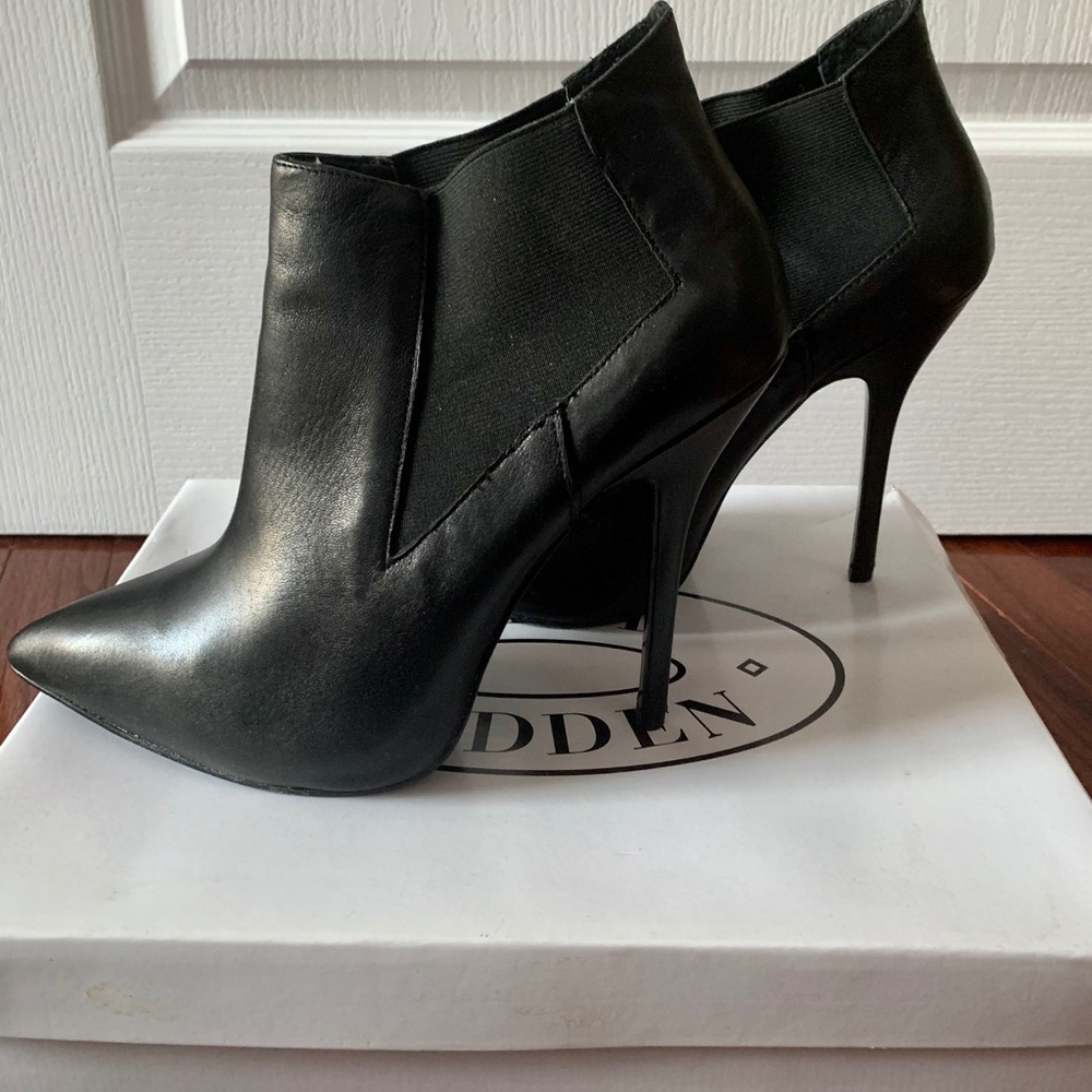 Steve Madden black high heel booties